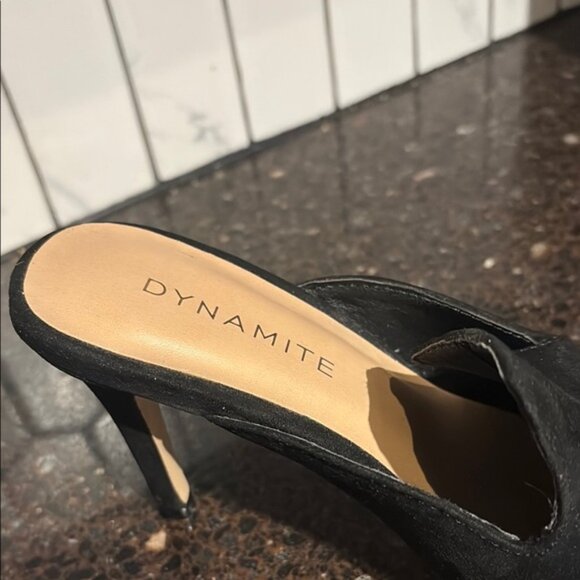 Dynamite Elegant Black Mulesfaux suedesize 5.5 - Picture 3 of 7